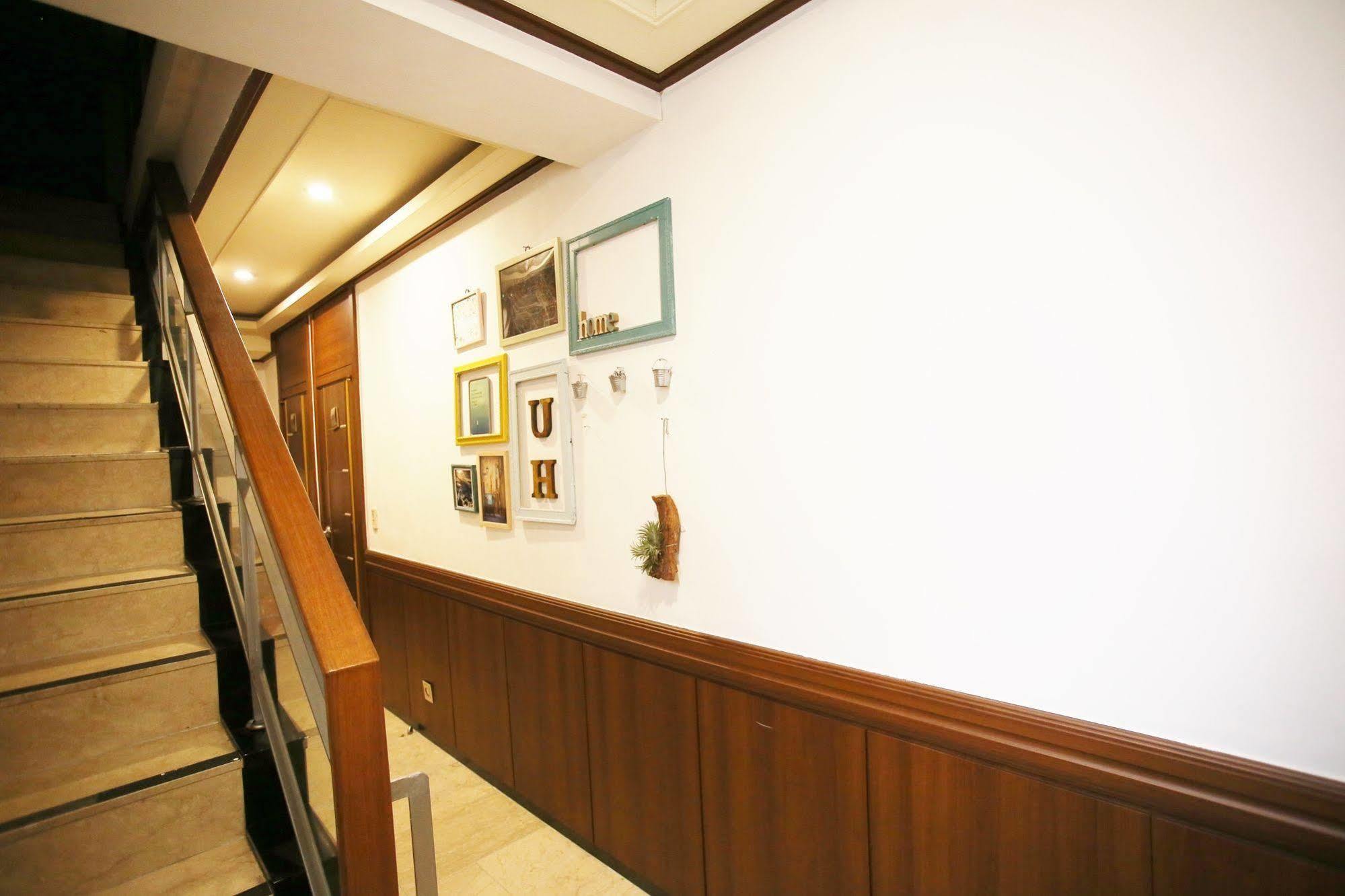 Sinchon Sisters Hostel Seoul Exterior foto