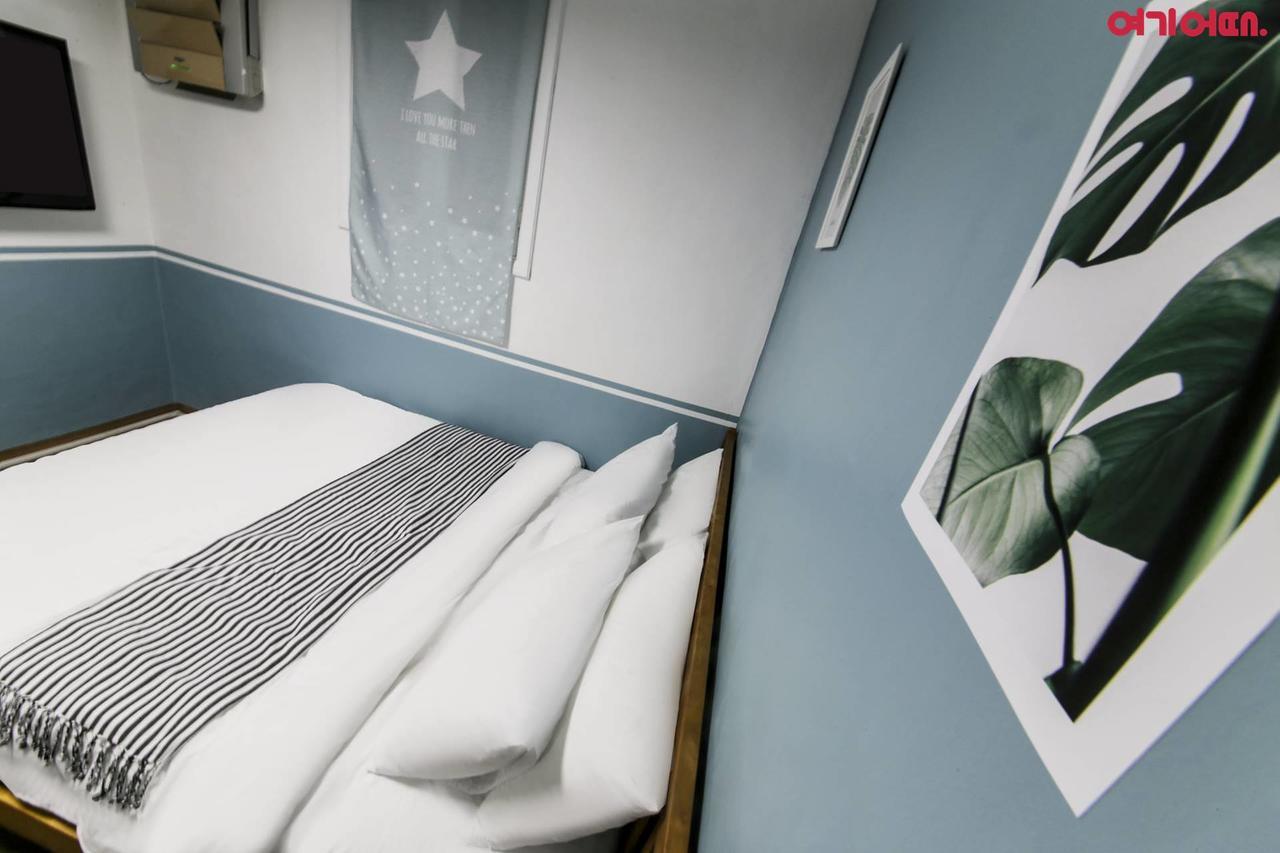 Sinchon Sisters Hostel Seoul Exterior foto