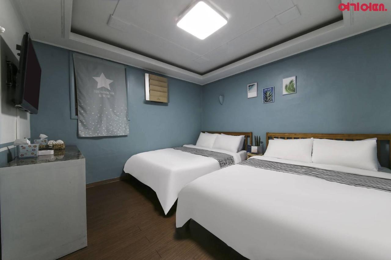 Sinchon Sisters Hostel Seoul Exterior foto