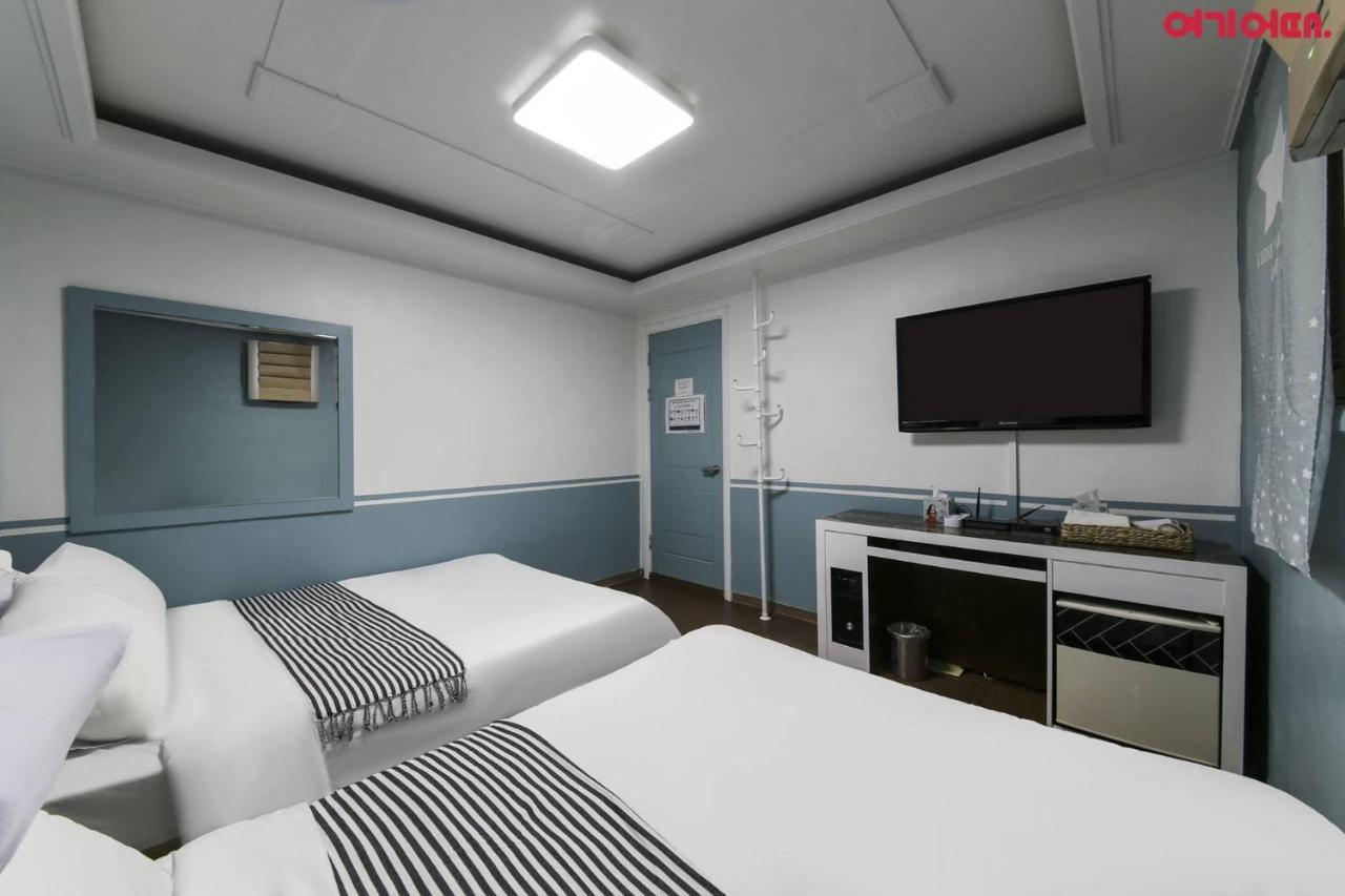 Sinchon Sisters Hostel Seoul Exterior foto