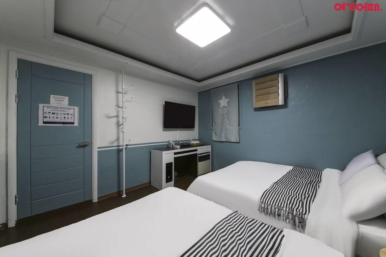 Sinchon Sisters Hostel Seoul Exterior foto