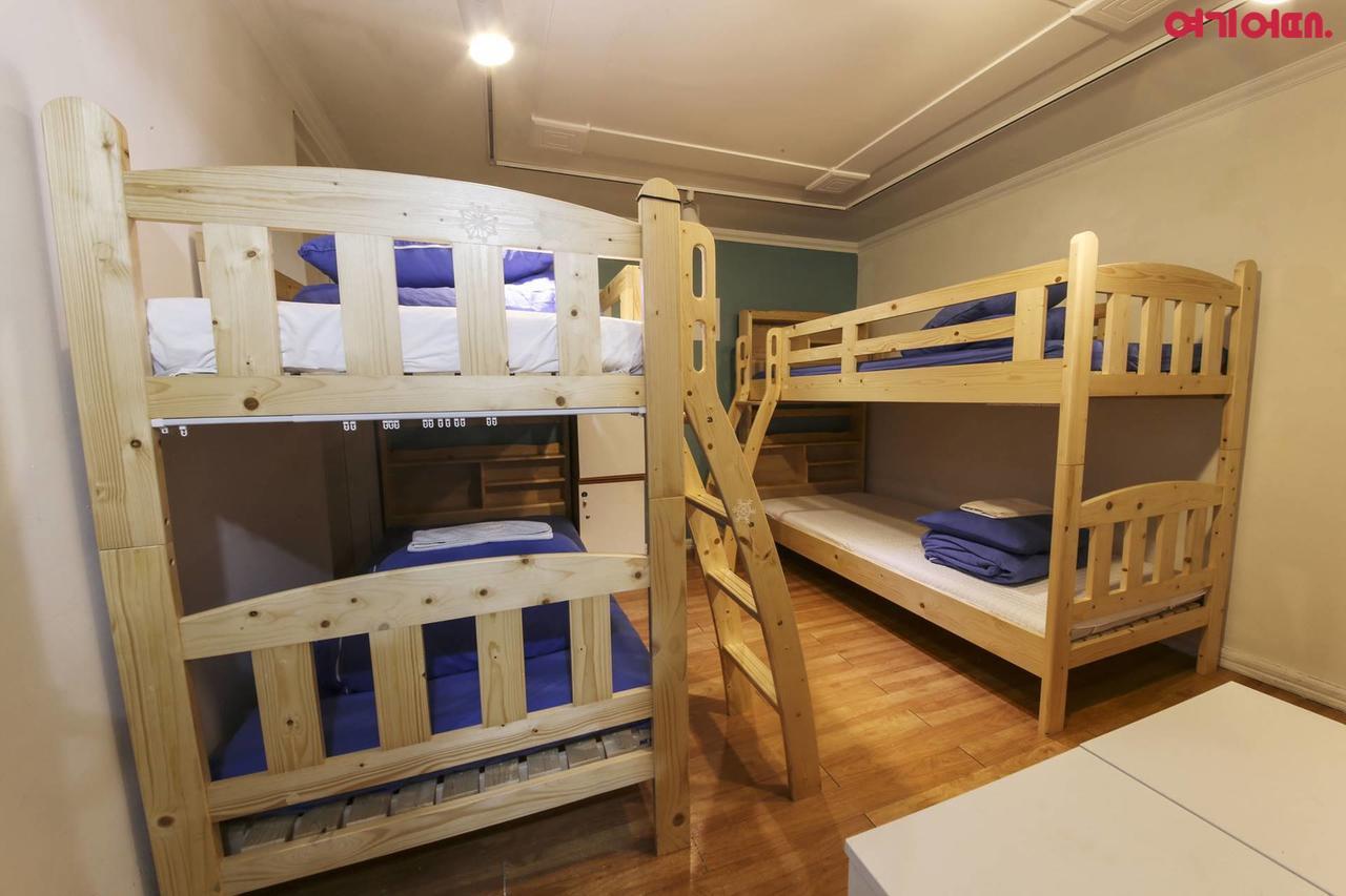 Sinchon Sisters Hostel Seoul Exterior foto
